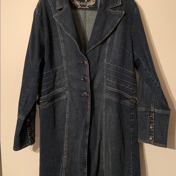 Pretty denim jean jacket. New and never worn. - Picture 3 of 6